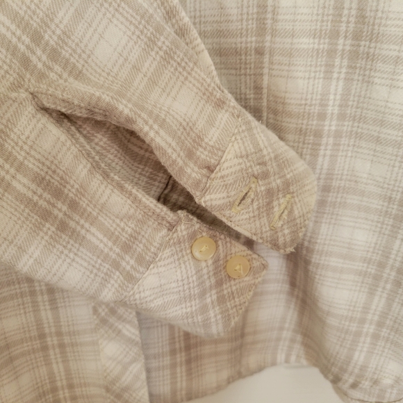 Woolrich Women's Large Cotton Flannel Plaid Shirt Cream and Tan - Picture 7 of 10